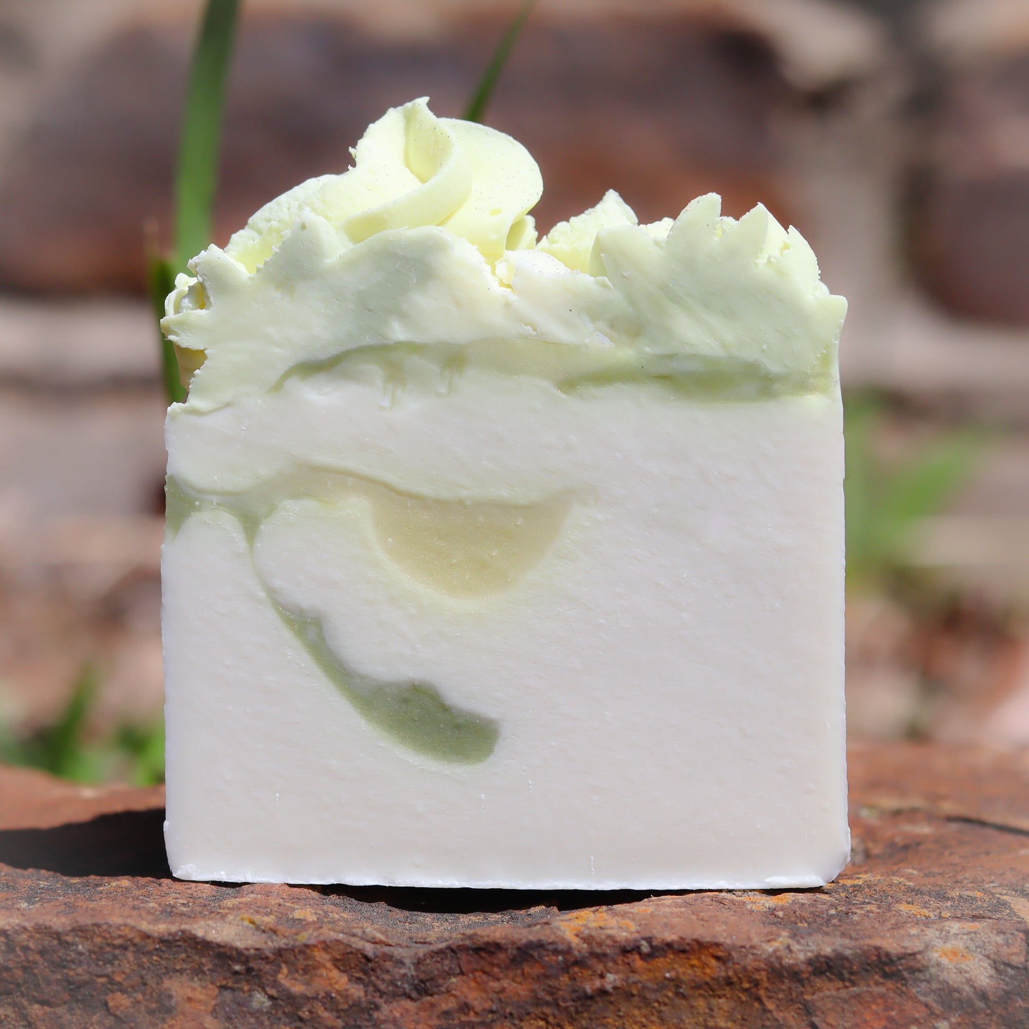 GREEN TEA AND LEMON GRASS SOAP
